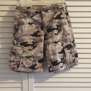 Boys size 5 camo cargo pants